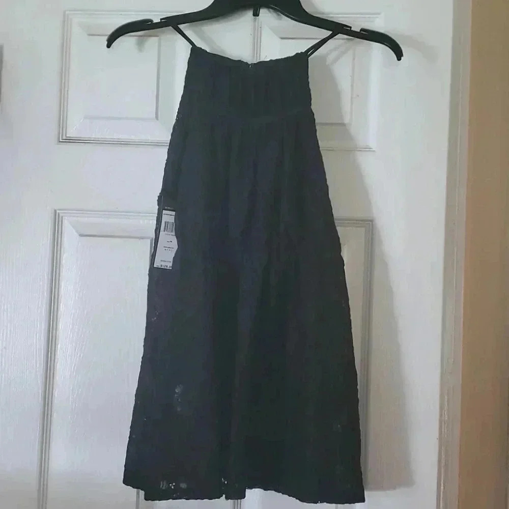 BCBG MAXAZRIA BLACK TOP